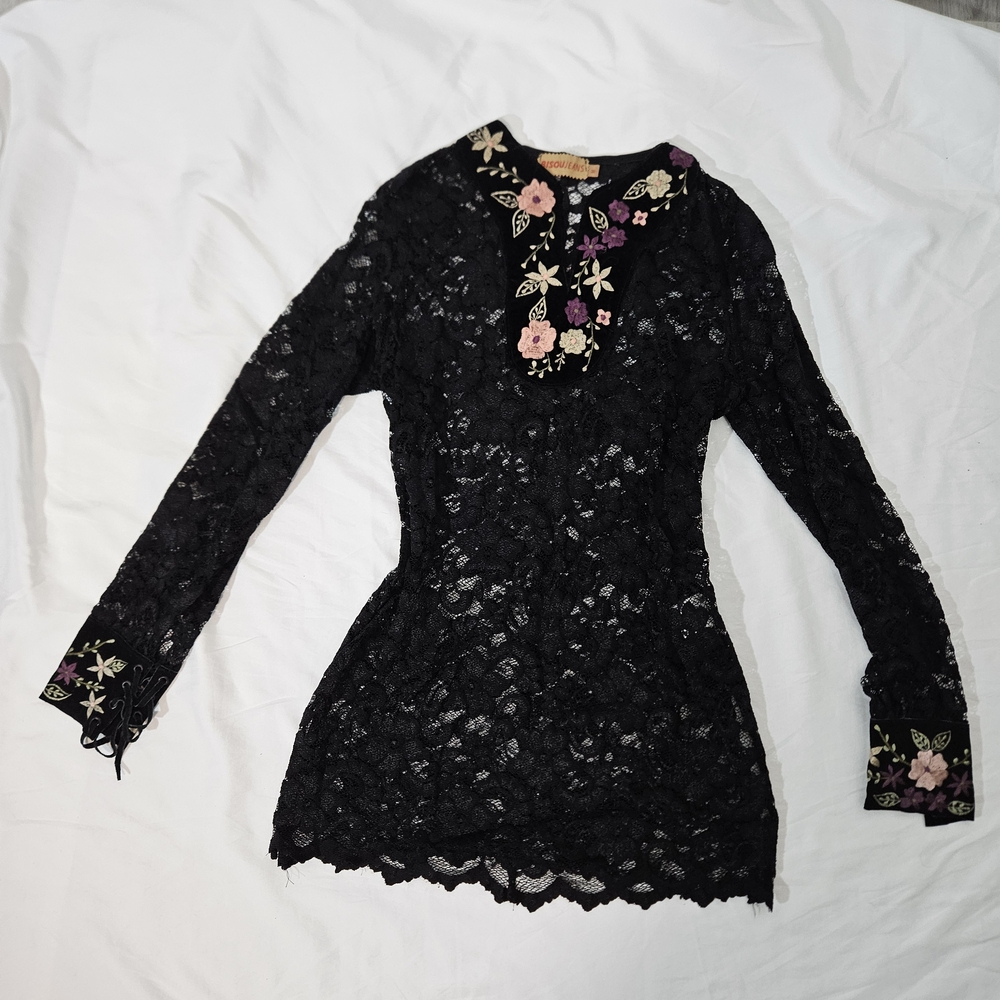 Vintage 90s Floral Embroidered Black Lace Top